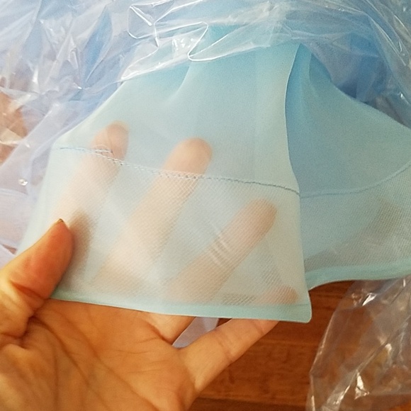 Beautiful blue beaded ball gown, size 6 - Picture 6 of 8